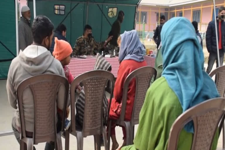 Indian Army organises medical camp for villagers in Pulwama's Newa