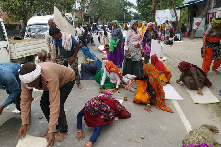 14 कोसी- पंचकोसी परिक्रमा करने अयोध्या पहुंचे श्रद्धालु.