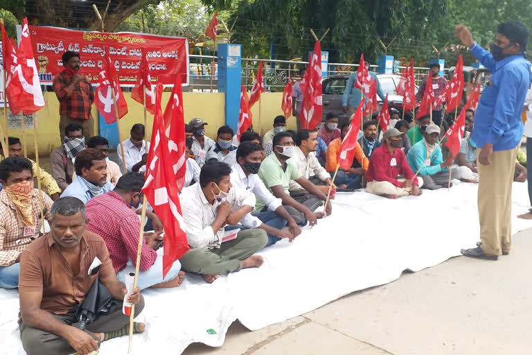 port workers protest