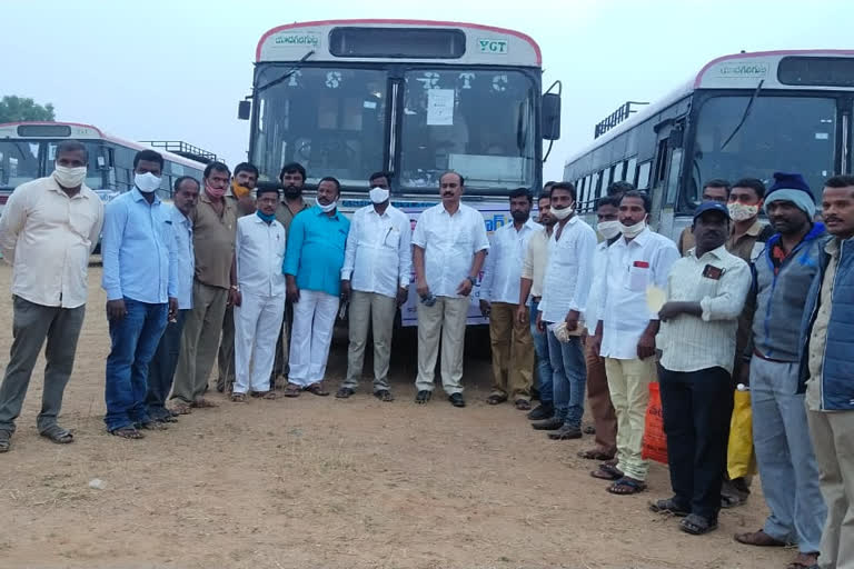 Ankapur visit of Vasalamarri village farmers