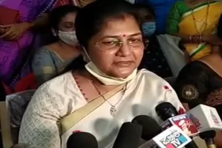 Minister Shashikala Jolle