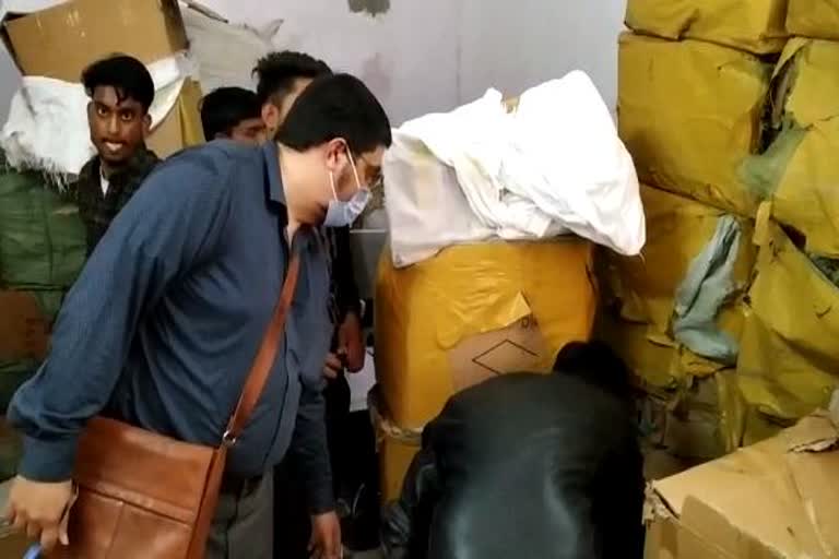 raids on wholesaler warehouses in lucknow