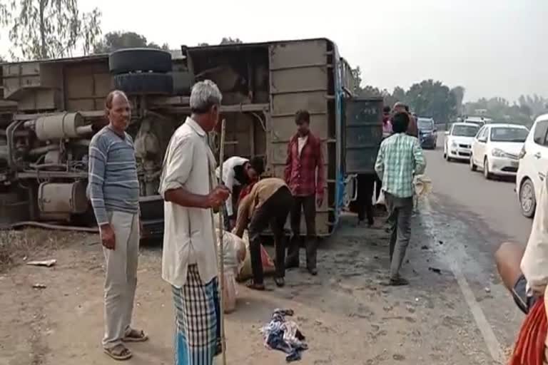 प्रतापगढ़ में सड़क हादसा.