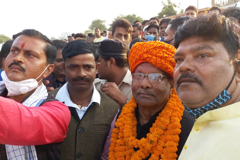 Newly elected Deputy Chief Minister arrives in Araria, warmth among workers