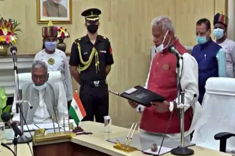 Jitan Ram Manjhi became Protem Speaker, Governor administered oath