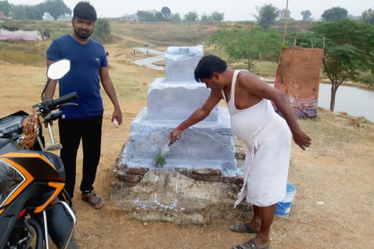 social workers cleaning on chhath puja in giridih