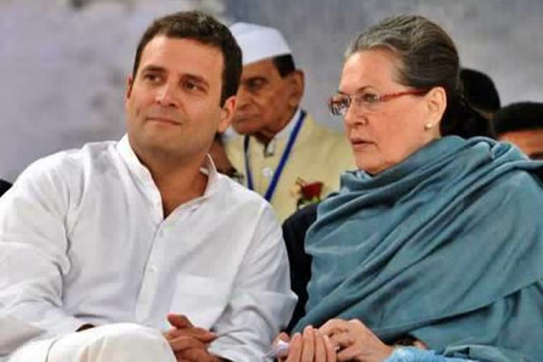 Sonia Gandhi and her son Rahul Gandhi arrive in Panaji