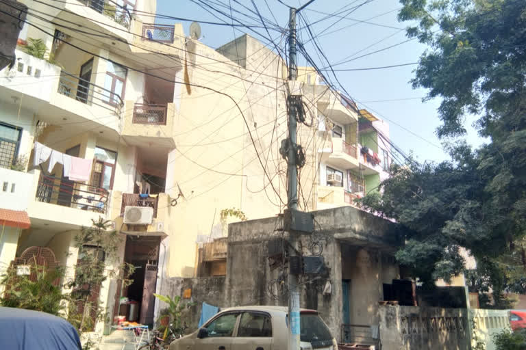 wire mesh in Akshardham apartment