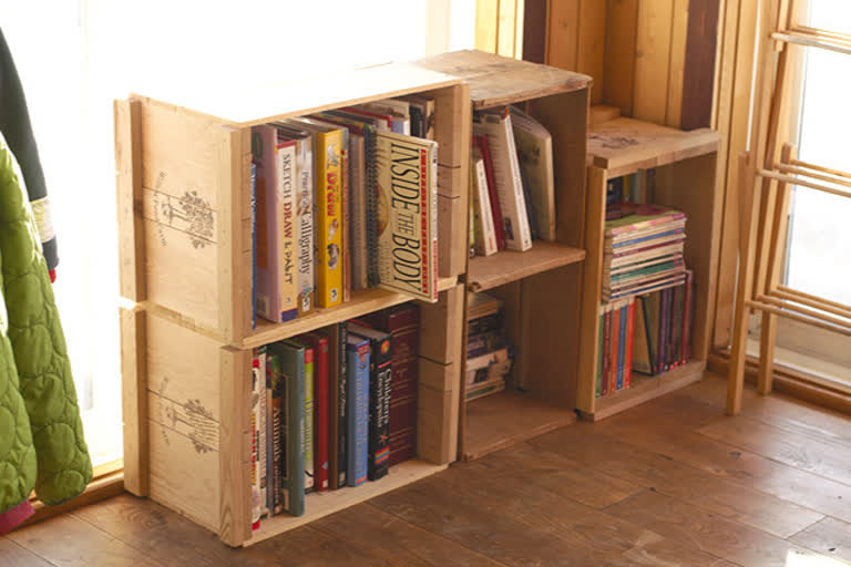 Young women of Malkangiri open roadside library