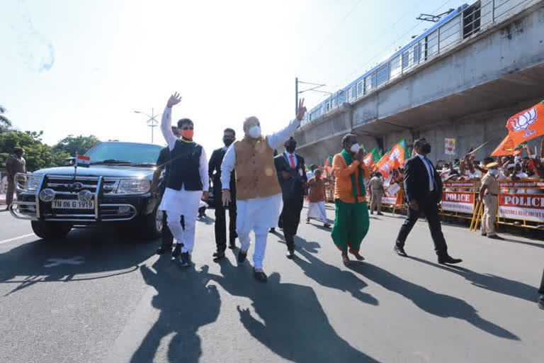 Amit Shah arrives in Chennai  to inaugurate development projects in TN  മുഖ്യമന്ത്രി നേരിട്ടെത്തി സ്വീകരിച്ചു  കേന്ദ്ര ആഭ്യന്തരമന്ത്രി അമിത് ഷാ  മീനാംബക്കം അന്താരാഷ്ട്ര വിമാനത്താവളം