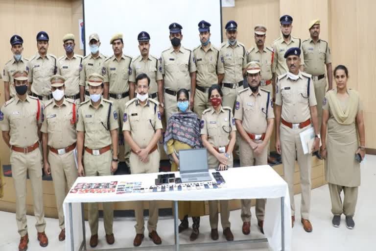 Cyberabad Police busts online dating scam, eight gang members arrested