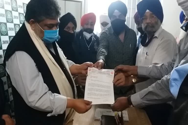 sikh community wants relaxation on corona guideline in prakash parv