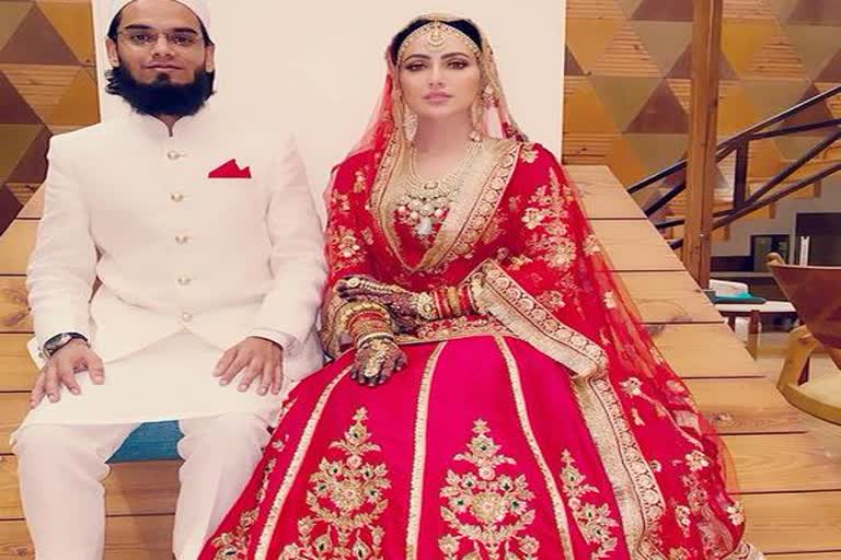 sana-khan-confirms-of-her-wedding-by-sharing-this-pic