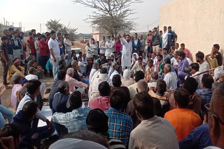 farmers warn administration about illegal mining in charkhi dadri