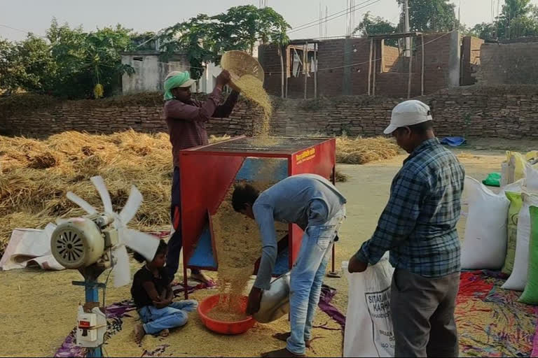 bemetara Farmers worried about paddy sale