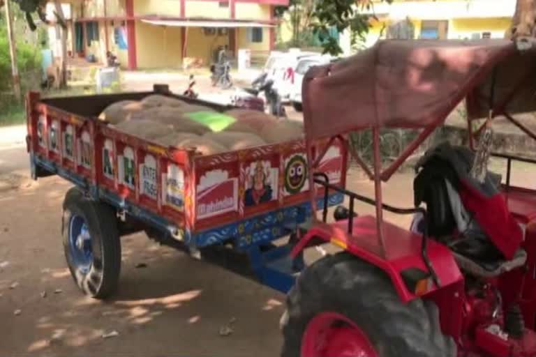 Devbhog police seized Tractor full of paddy