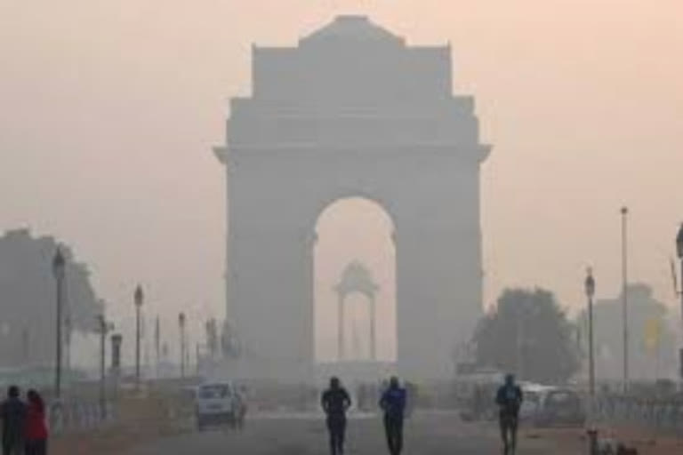 Delhi's air quality remains in 'poor' category  ഡൽഹിയിൽ വായു മലിനീകരണം രൂക്ഷം  വായു മലിനീകരണം അതിരൂക്ഷം  ഡൽഹിയിൽ വായുവിന്‍റെ ഗുണനിലവാരം  വായു ഗുണനിലവാരം  കേന്ദ്ര മലിനീകരണ നിയന്ത്രണ ബോർഡ്