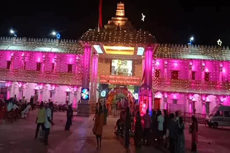 raghavendra swamy temple decorate with lighting at mantralayam