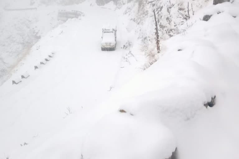 Snowfall  Snowfall, rains in Kashmir valley  മഞ്ഞുവീഴ്‌ചയും മഴയും തുടരുന്നു  Snowfall, rains  srinagar kashmir  ശ്രീനഗർ കശ്‌മീർ