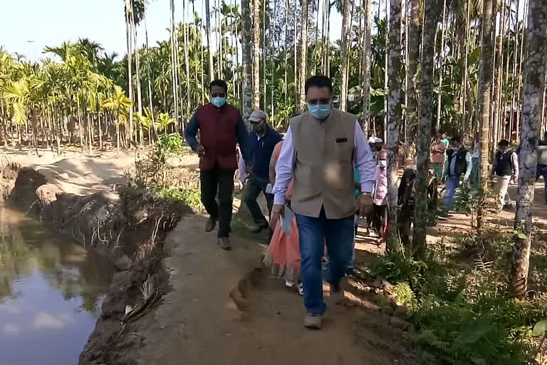 AS_BARHAMPUR_01_Central_Flood_Assessment_Team_visited_Roha_VIS_10032