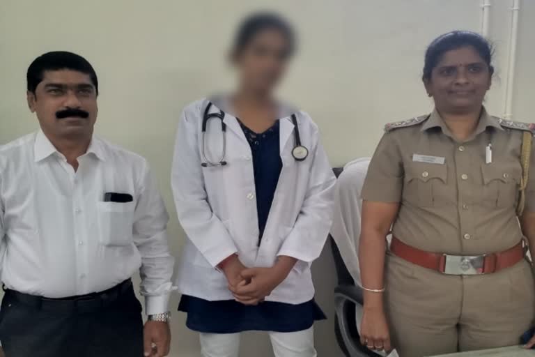 Transgender doctor found begging in streets, as people fail to recognise