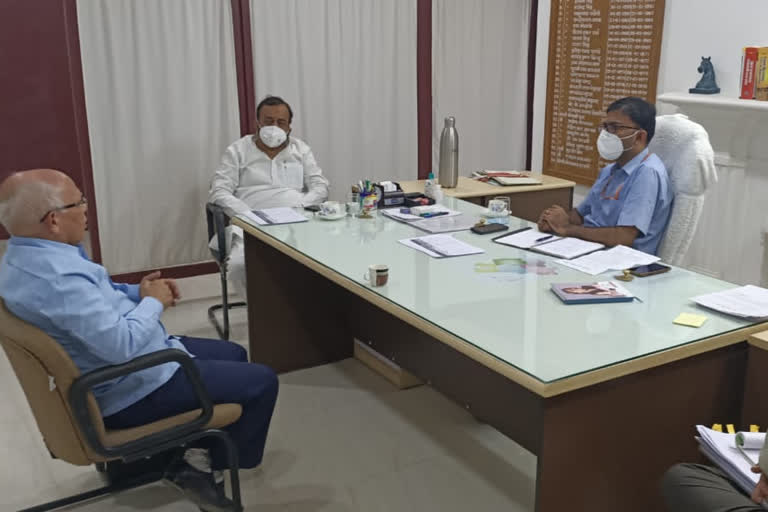 Review meeting in Sirohi, सिरोही में समीक्षा बैठक