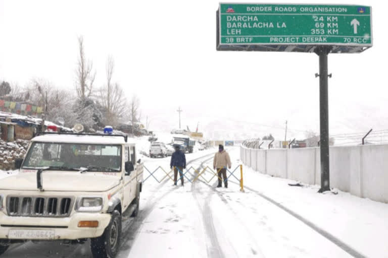 जलोड़ी दर्रा एक बार फिर हुआ बंद