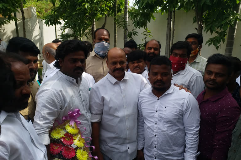 ex mlc konda murali review with congress activists in warangal