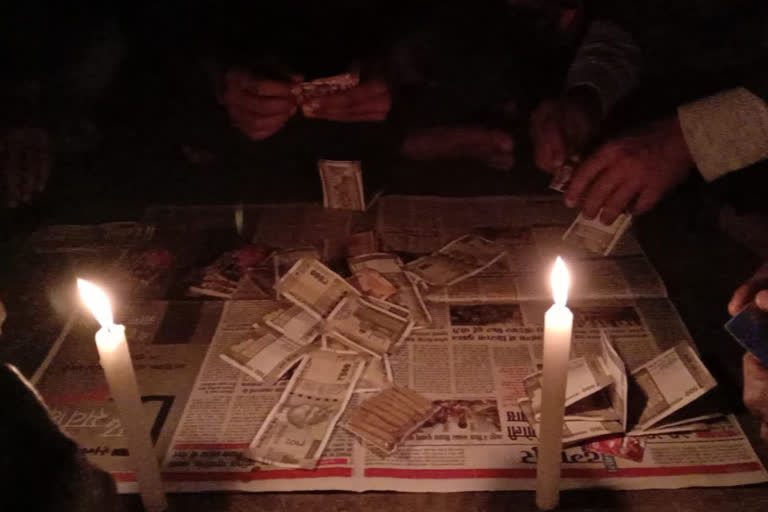 gambling_in_a_fair_in_malda