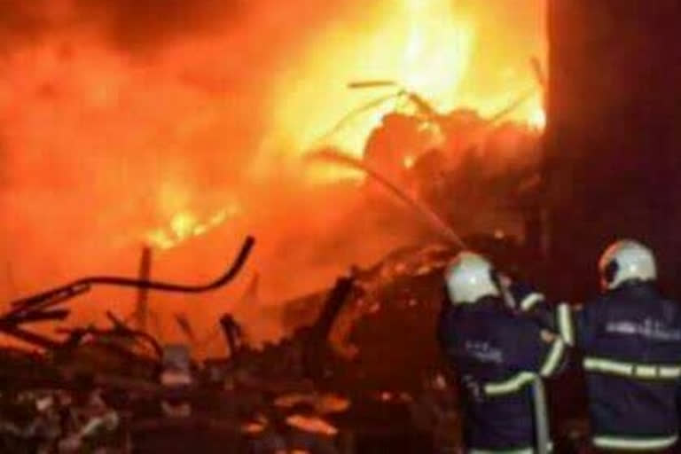 three person died in sakinaka cylinder explosion  in mumbai