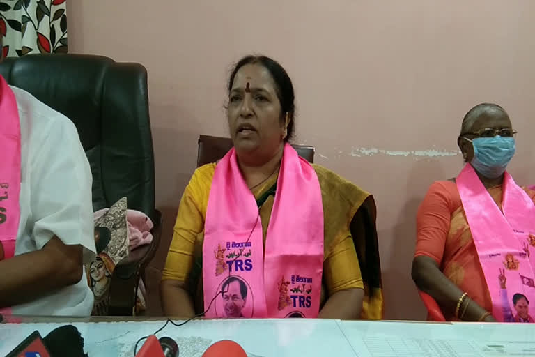 jeedimetla trs candidate padma campaign in division