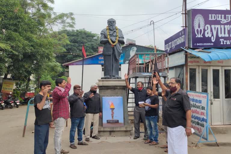 மாவீரர்களுக்கு வீரவணக்கம்