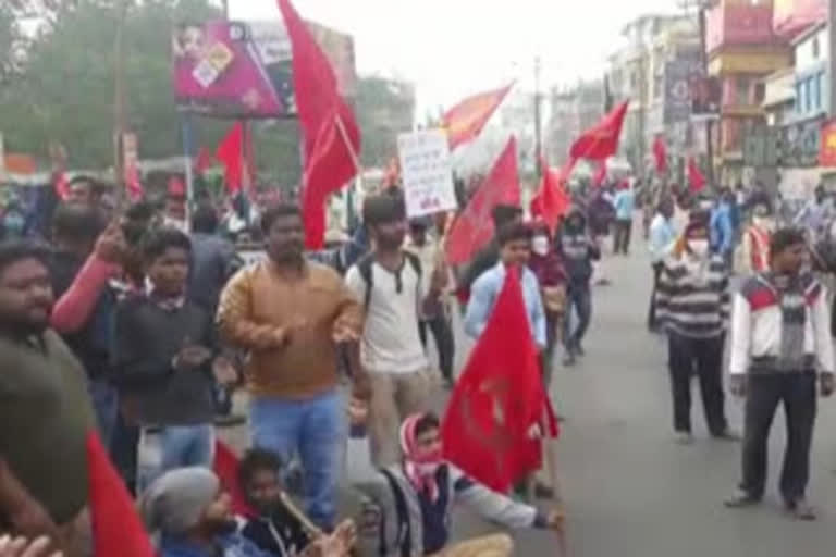 کلکتہ: شمالی 24 پرگنہ ضلع کے مختلف مقامات پرتشدد مظاہرے