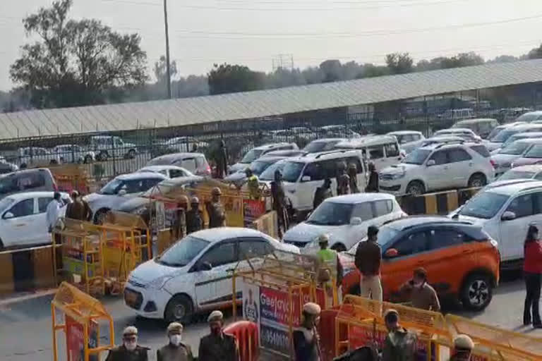 traffic jam in Gurugram-delhi border