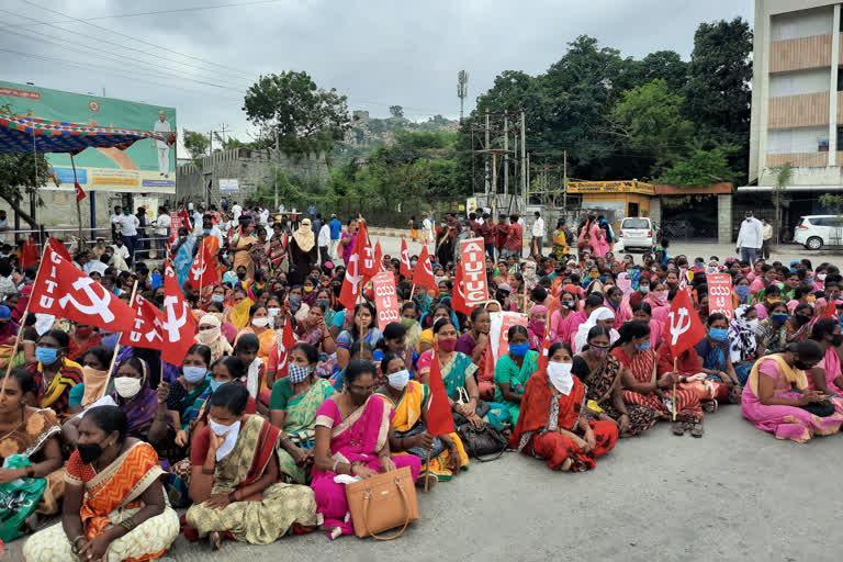 ಸಂಘಟನೆಗಳಿಂದ ರಾಯಚೂರಿನಲ್ಲಿ ಪ್ರತಿಭಟನೆ