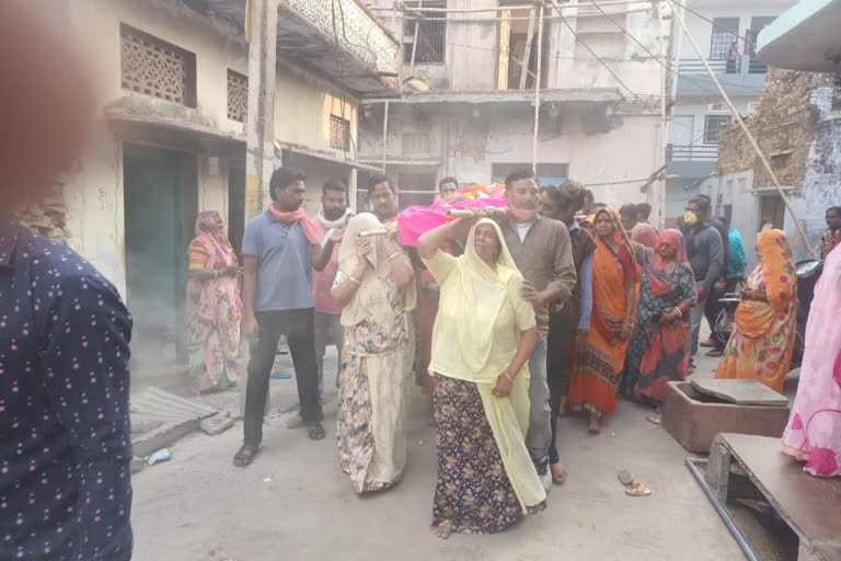 अंतिम संस्कार, 100 साल की बुजुर्ग, कोरोना संक्रमित, ललिता कंवर राठौड़, Chittorgarh District Headquarters,Funeral rituals, 100 elderly women, Lalita Kanwar Rathore ,Corona infected