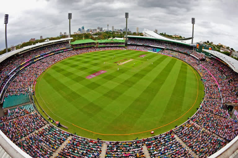 Crowds to return to stadia for men's cricket after 8 months