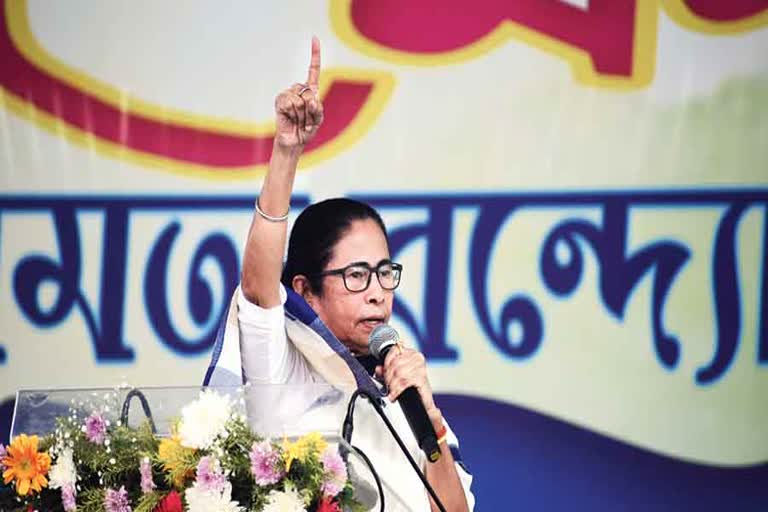 BJP a party of outsiders  has no place in Bengal: Mamata  BJP a party of outsiders, has no place in Bengal: Mamata  ബംഗാൾ മുഖ്യമന്ത്രി മമത ബാനർജി  ബിജെപി പുറത്തു നിന്നുള്ളവരുടെ പാർട്ടിയാണെന്ന് ബംഗാൾ മുഖ്യമന്ത്രി മമത ബാനർജി  ബിജെപി ബംഗാളിന് പുറത്തു നിന്നുള്ളവരുടെ പാർട്ടി