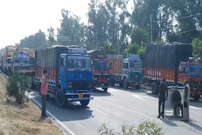 long traffic jam in panipat due to farmers protest