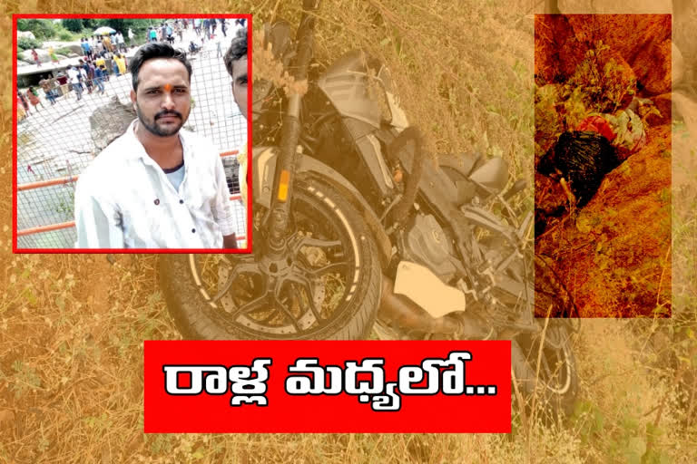 a person died with road accident in sangareddy