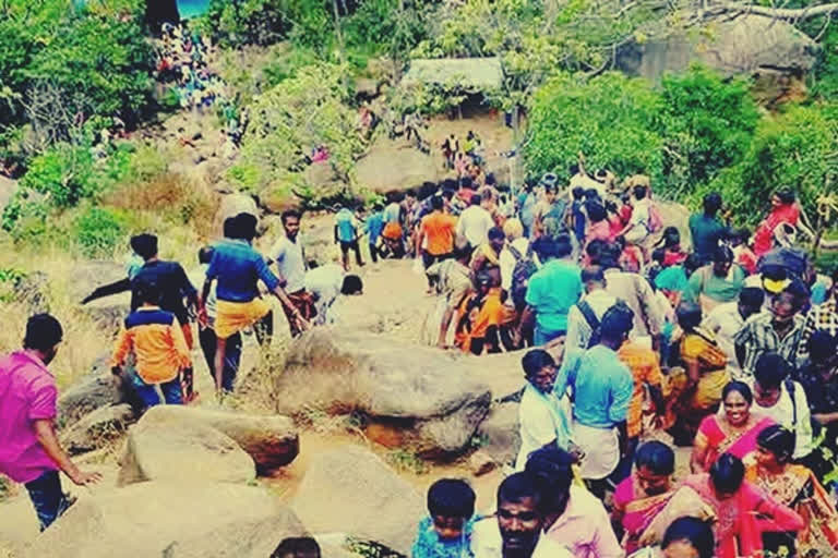 devotees-are-not-allowed-to-go-to-sathuragiri-hill
