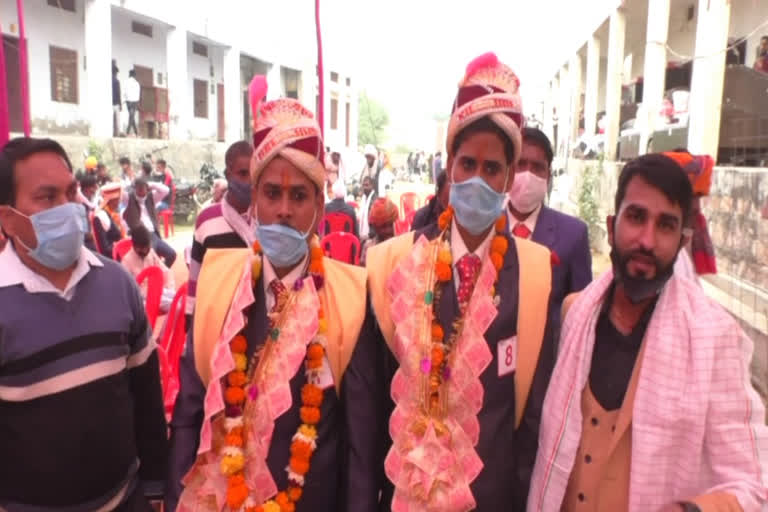 शादी समारोह में कोरोना गाइडलाइन की धज्जियां, Corona Guideline cradle in wedding ceremony, भरतपुर प्रशासन लगा रहा जुर्माना