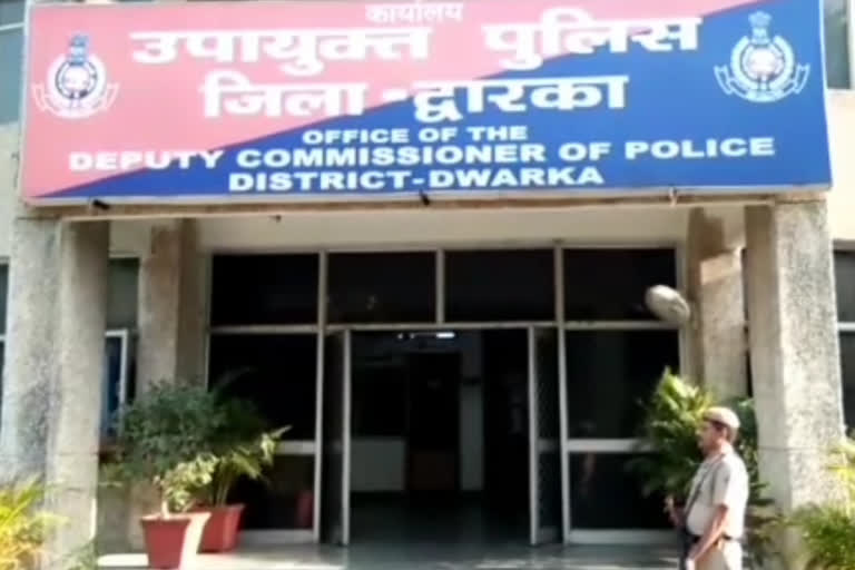 dwarka jail bail release cell arrested mobile thief