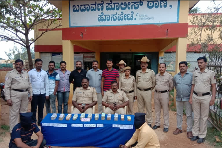 13 lakh stolen using Safe Locker duplicate key in Hospet