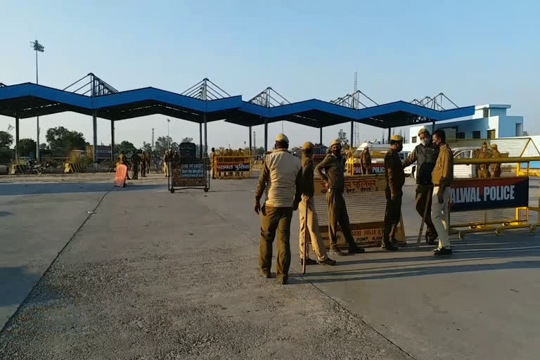 heavy police deployment at haryana up border in palwal amid farmer protest