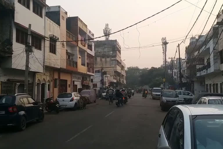 शहर में प्रदूषण का स्तर बढ़ा.