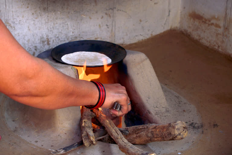 cooking-with-wood-cause-lungs-damage