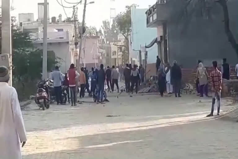 Clash between two groups in Bhiwani