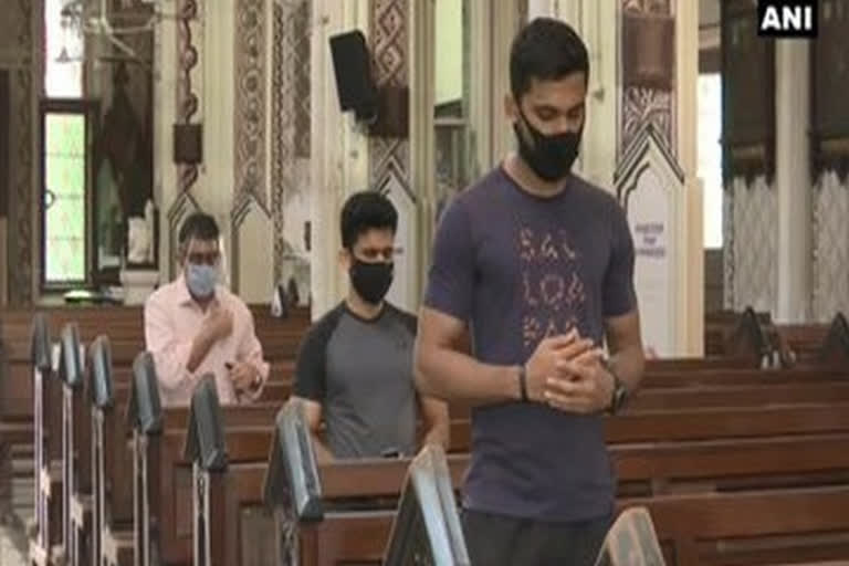 Mumbai: Sunday mass to resume tomorrow after months of closure due to pandemic  Sunday mass to resume tomorrow  Sunday mass to resume  മുബൈയിൽ നാളെ മുതൽ ക്രിസ്‌ത്യൻ പള്ളികളിൽ ആരാധന തുടങ്ങും  ക്രിസ്‌ത്യൻ പള്ളികളിൽ ആരാധന തുടങ്ങും  മുബൈയിൽ നാളെ മുതൽ പള്ളികളിൽ ആരാധന