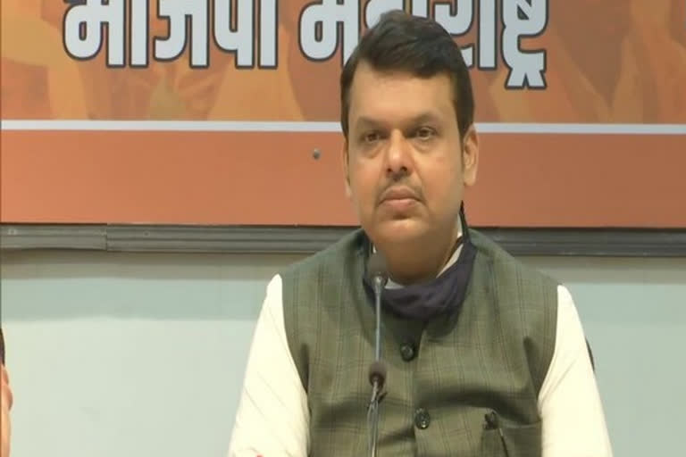 Fadnavis attacks Maharashtra CM over its Covid-19 management